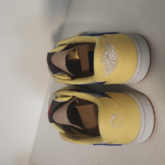 SOLD Travis Scott Jordan Low. - Picture 4 of 7